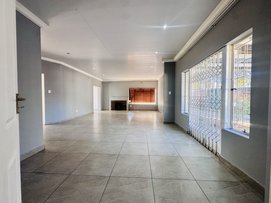 3 Bedroom Property for Sale in Flamwood North West